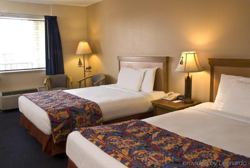 American Eagle Inn & Suites Бренсон Номер фото