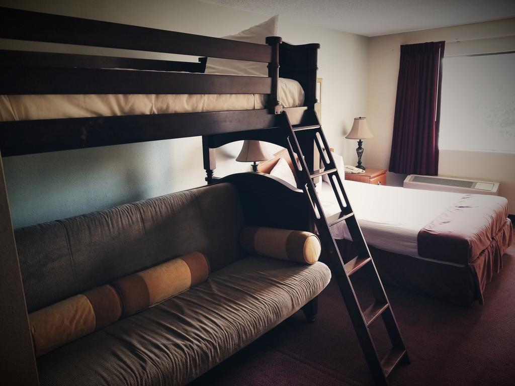 American Eagle Inn & Suites Бренсон Екстер'єр фото